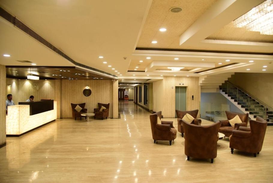 Hotel Krishna Palace Ayodhya Екстер'єр фото