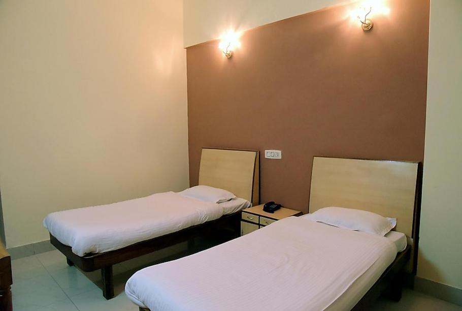 Hotel Krishna Palace Ayodhya Екстер'єр фото