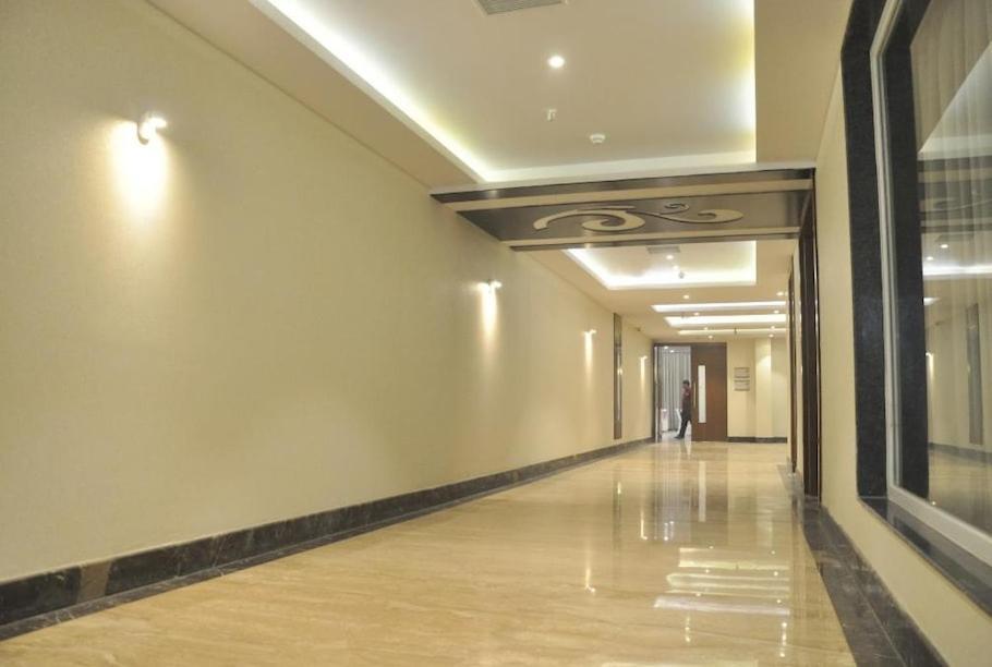 Hotel Krishna Palace Ayodhya Екстер'єр фото